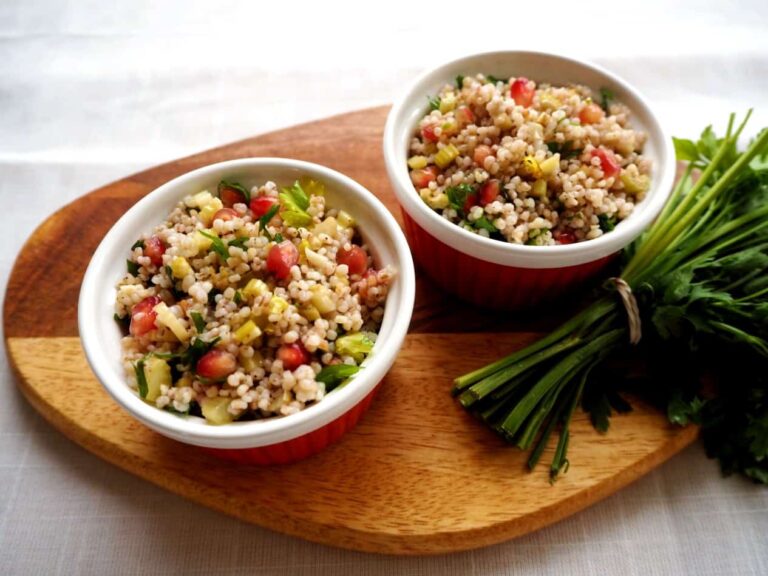 Salatka-z-kasza-i-granatem