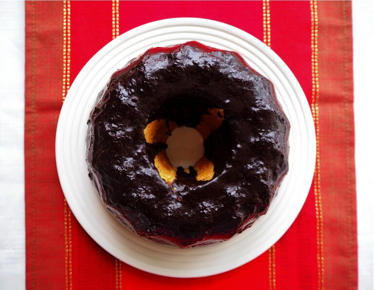 Babka-rumowa-z-rodzynkami