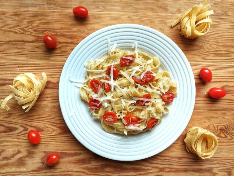 Makaron-z-pieczonym-czosnkiem